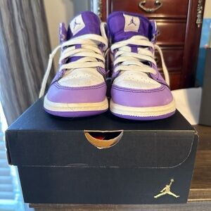 Jordan Kids' Sneakers in Purple and White